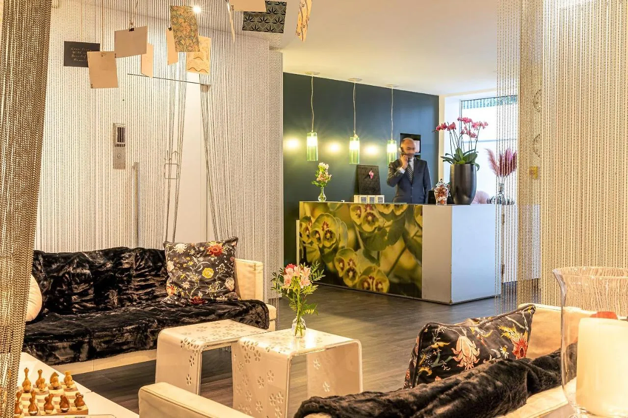 Glasgow Monceau By Patrick Hayat 3*