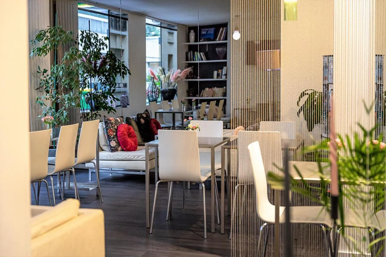 Glasgow Monceau By Patrick Hayat 3* Paris