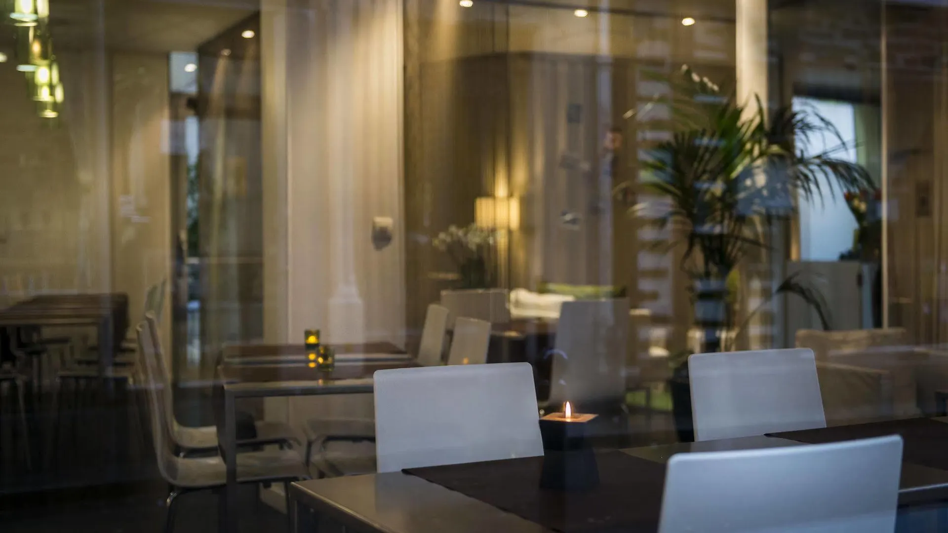 Hotel Glasgow Monceau By Patrick Hayat Paris